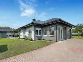 Amazing Home In Karlino
