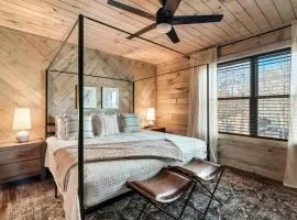 Charming Hideaway with Private Pool Hot Tub & Views