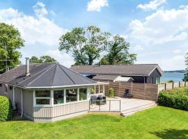 6 person holiday home in Aabenraa-By Traum, hotel in Aabenraa