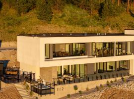 Bialto Bed and Breakfast, hotel con pileta en Penticton