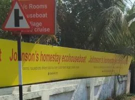 Johnson's Homestay With Pool & Ecohouseboat near town beach