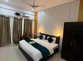 Hotel Shiv Palace Yoga World Retreat
