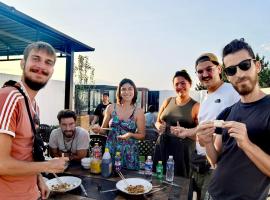 Beijing Xingshe Youth Hostel--Nearby Tiananmen square & Forbidden City & Houhai Bar street--1 minute walk to subway, Cat-keeping, Great wall&Forbidden city one day tour, Wifi and laundry room, English speaking Reception, hotel v Pekingu