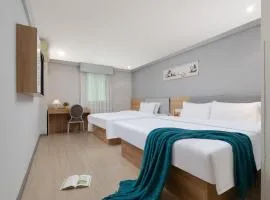 Home Inn Yellow Crane Tower Tanhualin Huayi Select Hotel