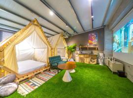 十月 Mooon House, hotel v destinaci Ťiao-si
