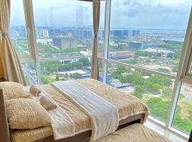 Ultimate relaxation with stunning view of Manila staycation, hotel v destinaci Manila