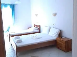 Moni's Studios