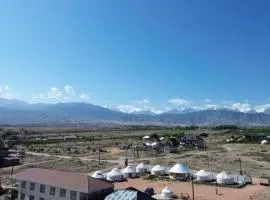 Guest house and Yurt camp "Ailuu"