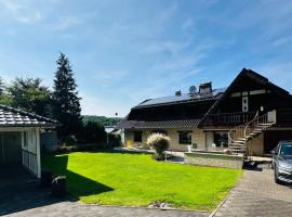 Villa Eifelblick Sauna&Wellness Apartment, spahotel in Heimbach