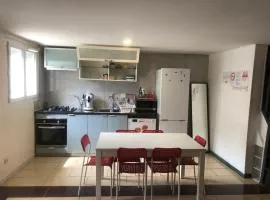 Maison POUR OUVRIERS seulement PAS DE TOURISME, NI FAMILLE