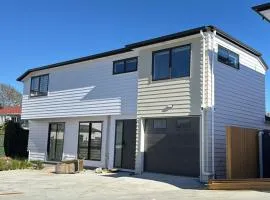 Elegant & Peaceful in Auckland Vicinity