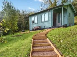 Sunrise Retreat - Uk48040