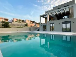 Sani Invictus Villa