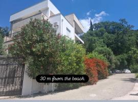 Apartments Villa Simonovic, hotel in Petrovac na Moru