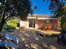 Maison récente entre mer et montagne、フィガリのホテル