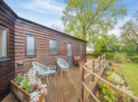 Willow Lodge 2 - Uk48643, Hotel in Taunton