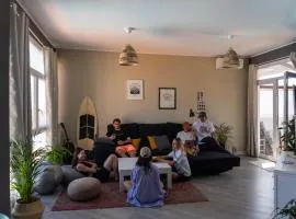 Banama Coliving & Coworking, Surf & Yoga - Casa Roja