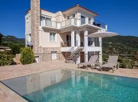 Eden Hill Luxury Villa with Pool in Monemvasia