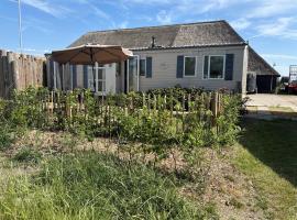 Chalet Stal Veersedam, hotel em Kamperland