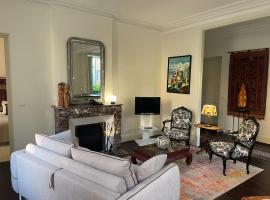 Appartement "La Marquise" centre de Grignan, ξενοδοχείο σε Grignan