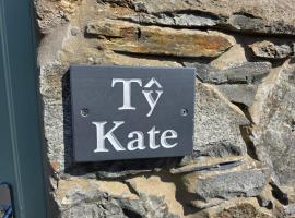 Pet friendly two bedroom cosy cottage, hotel v destinaci Tanygrisiau