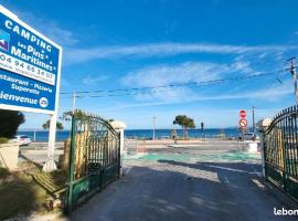 Mobil home, camping les pins maritimes, hotel in Hyères