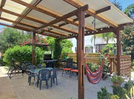 House Near The Beach (Militsa & Aggeliki), hotel v destinaci Perivolia