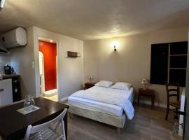 Studio 2 Aux volets bleus, hotel in Aulus-les-Bains