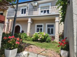 Garden Villa Guni, hotel v destinaci Krujë