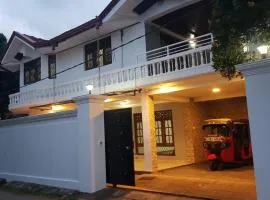 Airport Transit B&B