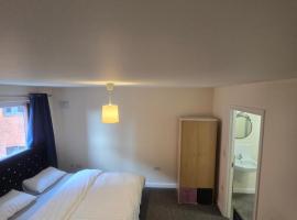 Ensuite room in Wolverhampton city center, hotel u gradu 'Wolverhampton'
