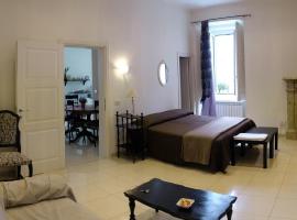 Flora Rooms, hotel em Campobasso