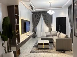 HomesBySai, stanza in casa privata a Ikuata