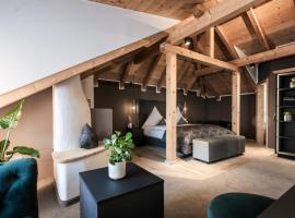 Alpstay - Hotel Acadia - Adults Mountain Home, hotel in Selva di Val Gardena