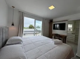 Casa na Daniela - vista para o mar a 100m da praia