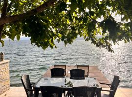 Villa Tatjana Apartments, hotel v destinaci Struga