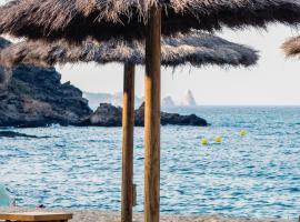 ONA House Begur, hotel v destinaci Isla Roja