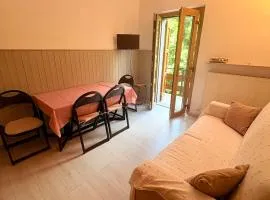 Cozy Mountain Apartment with Cimone view
