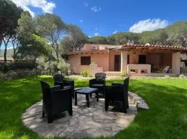 Beachfront Villa Sea & Garden - 2BR - AC - WiFi - BBQ - Parking - Pet Friendly