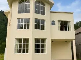 Luxury Mansion with Garden 6 Bedroom 6 Bath