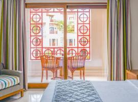 marhaba 1, hotel Maţār as Sīb ad Duwalī városában