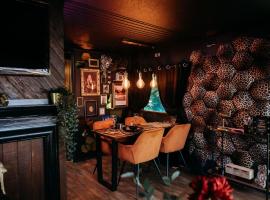 The Velvet Hideaway, Hotel in Burnham-on-Sea