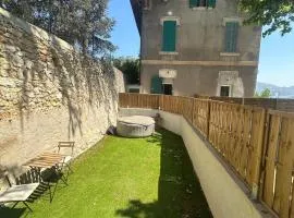 Maison 8 T2 Jacuzzi et Jardin