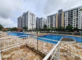 Apartamento condomínio clube