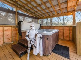 Golf, Hot tub, Arcade, Poker Table, Wildlife, Internet, Pet Friendly, Name-May the Course Be With You, Hotel in Ellijay