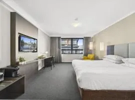 Bright Studio with Pool Access in Parramatta