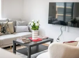 StayAU Fresh Modern 4BR Retreat Netflix in Berwick