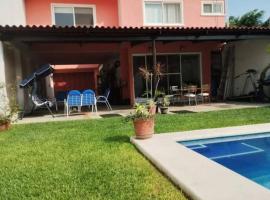 Casa Colibrí Ahuatepec Cuernavaca, hotel a Cuernavaca