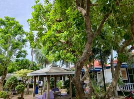 The Light House Resort - Kohlarn เดอะไลท์เฮ้าส์รีสอร์ท เกาะล้าน, h&ocirc;tel acceptant les animaux domestiques &agrave; Ko Larn