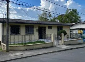 Acogedora casa muy cerca al centro histórico de Popayán
